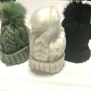 Gap Bundle of (3) Faux Fur Cable Knit Beanie with Poof NWT Black, Olive, White